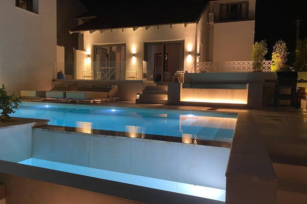 Chania Living Stories Villa With Piano 外观 照片