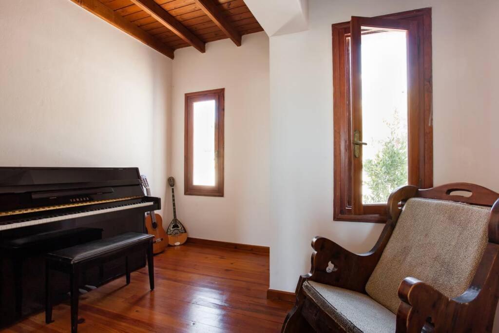 Chania Living Stories Villa With Piano 外观 照片