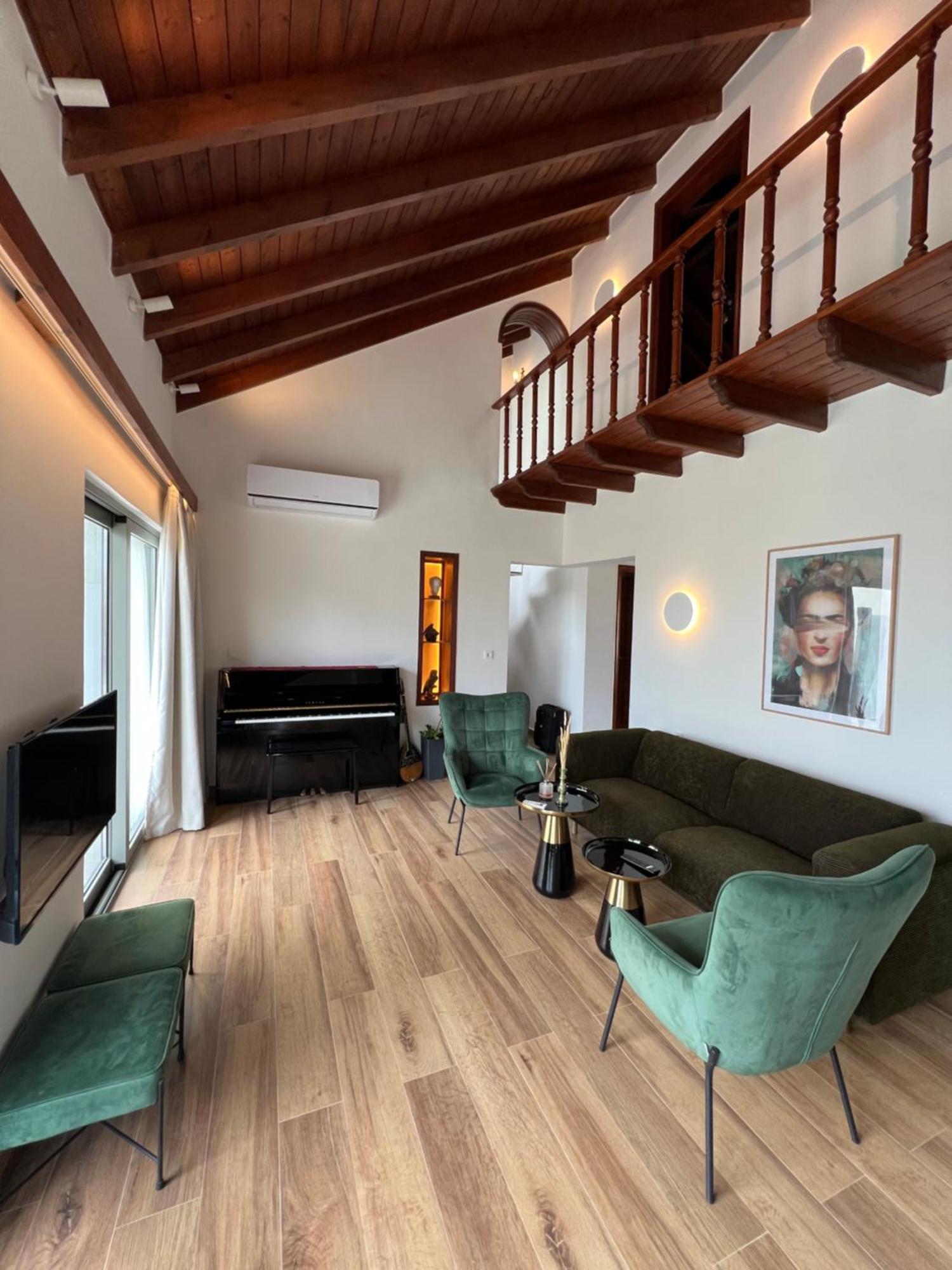 Chania Living Stories Villa With Piano 外观 照片
