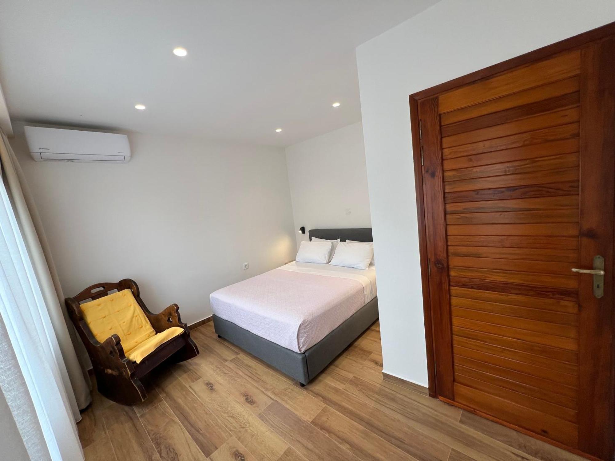 Chania Living Stories Villa With Piano 外观 照片